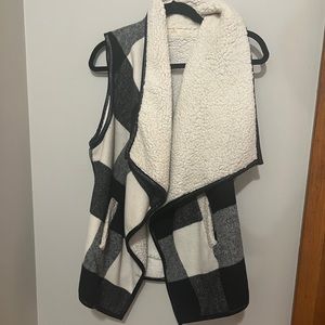 Sherpa Buffalo print vest